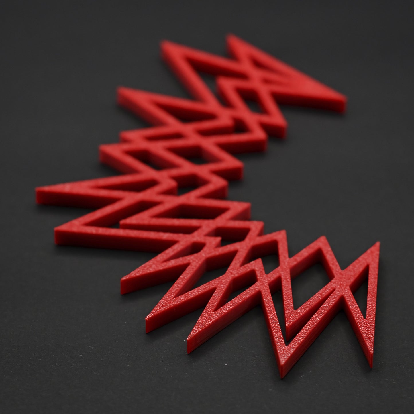Spikes L
