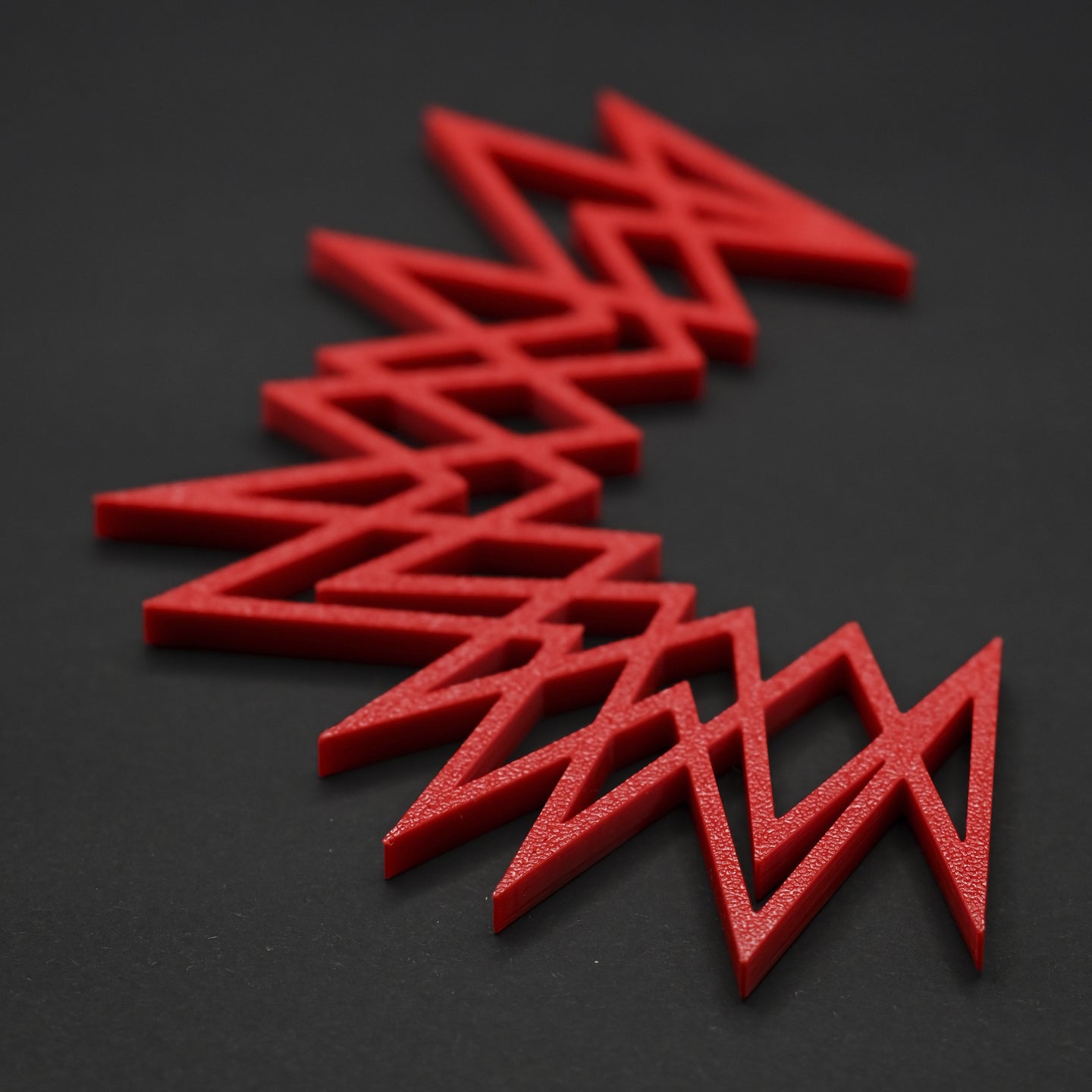 Spikes L