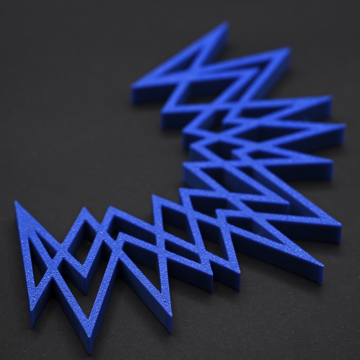 Spikes L